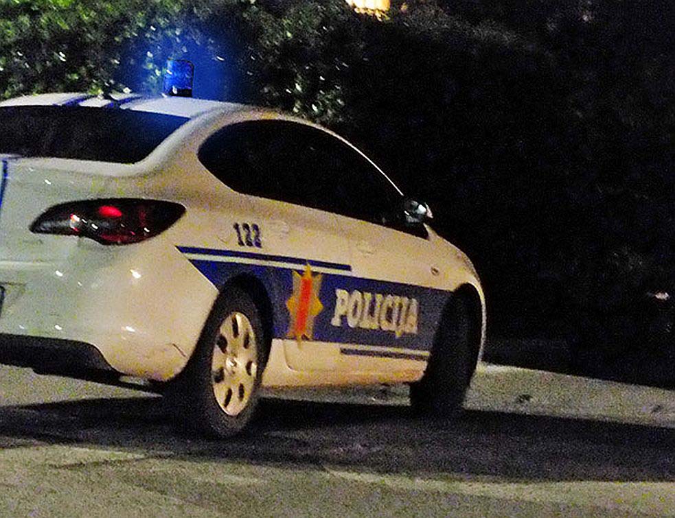 ПОКУШАЈ ОТМИЦЕ: Полиција води истрагу за покушај отмице девојчице на путу од куће до Основне школе „Љуба Ненадовић” у Жаркову